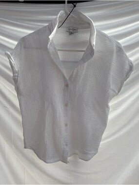 Jessica Simpson White Short Sleeve Button-Down Gauze Shirt